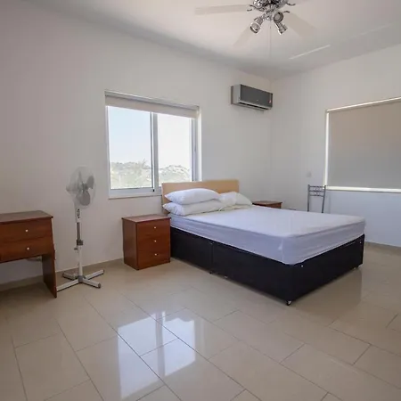 Вилла Savv Holiday Villa Ларнака