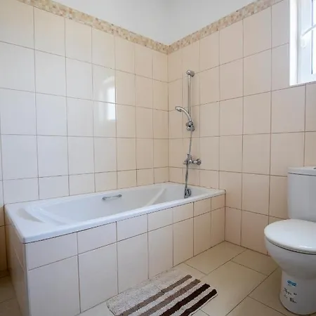 Savv Holiday Villa Вилла Ларнака